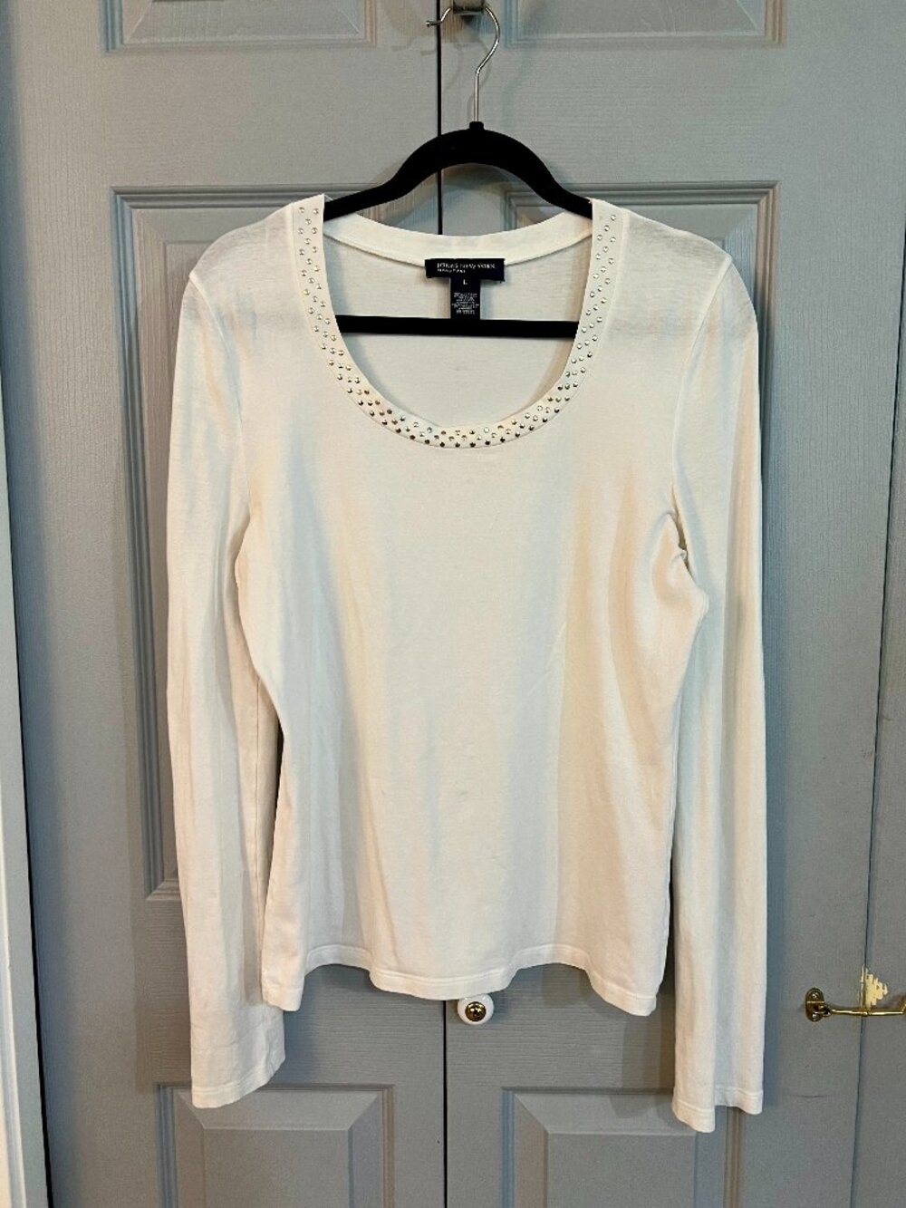 Jone New York, White long Sleeve Top with Embellished Scoop Neck